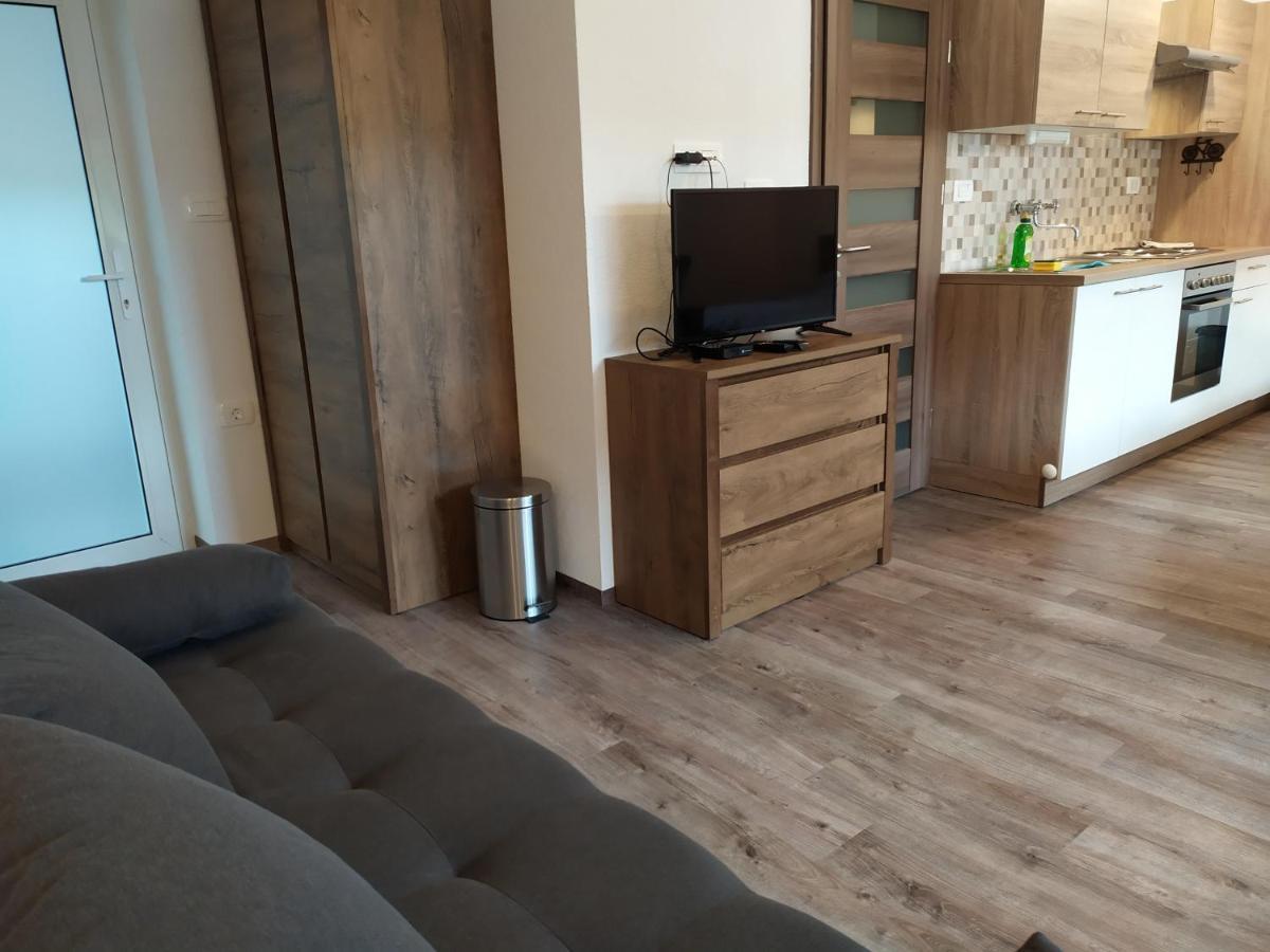 Gostilna Ulcar Hotel Ig Ngoại thất bức ảnh